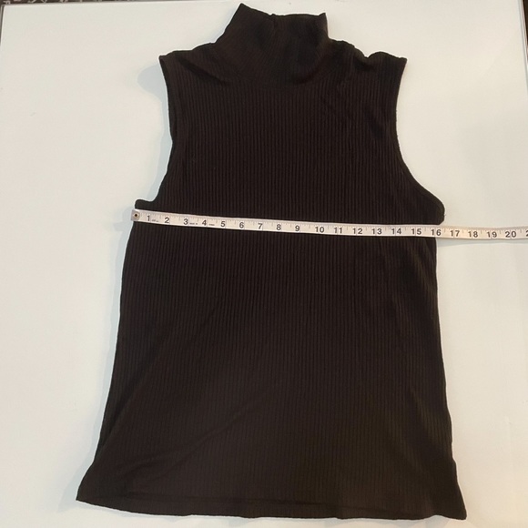 Christian Siriano Black Ribbed Turtleneck tank - Picture 4 of 6